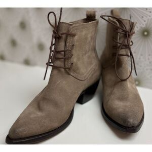 Frye Women's Tan Ankle Boots